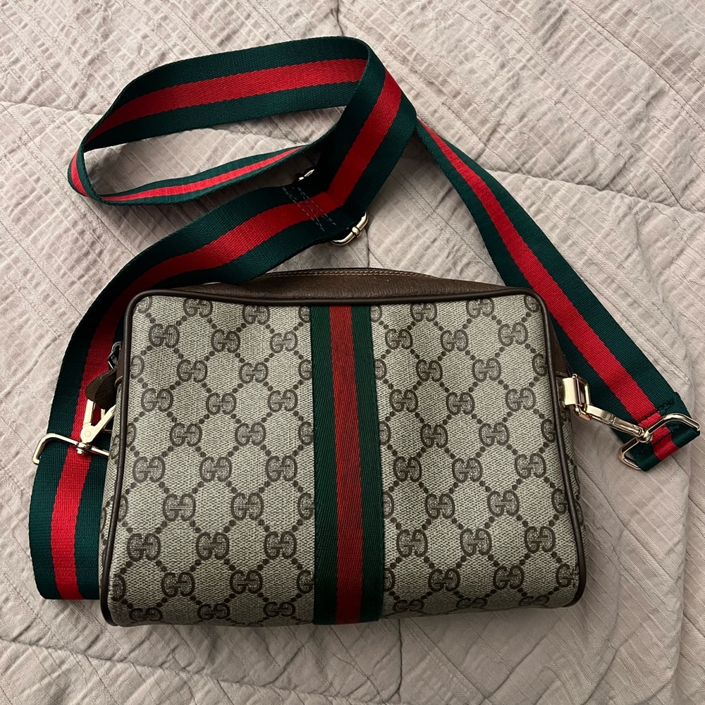 Gucci crossbody/ shoulder bag